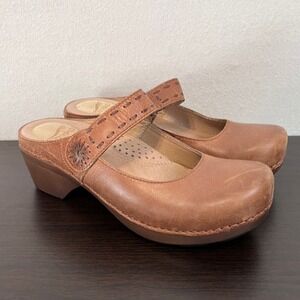 Dansko Brown Leather Mary Jane Clogs Whipstitch Strap Floral Medallion Size 38